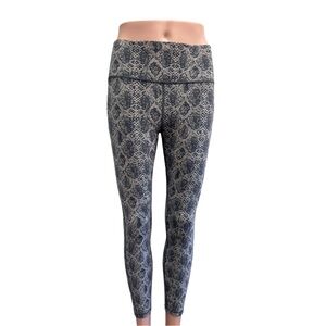 ATHLETA Ultimate 7/8’s Snakeskin Print Tight Yoga Workout Leggings Run